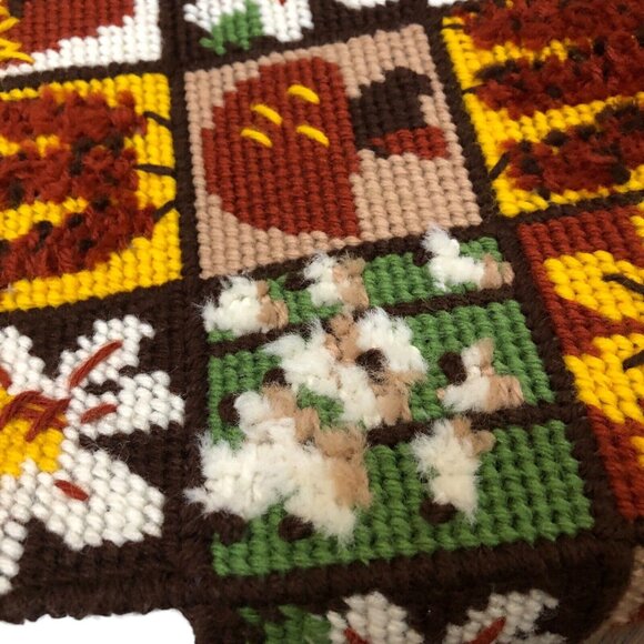 SOLD Vintage 70s Mushroom Floral Needlepoint Knit Square Plastic Handle Hand Bag - Picture 4 of 7